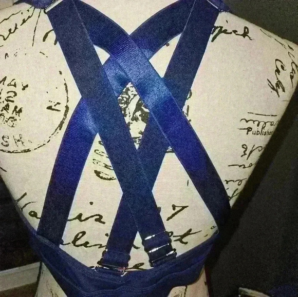 Fabletics Womans Sports Bra - Picture 6 of 12